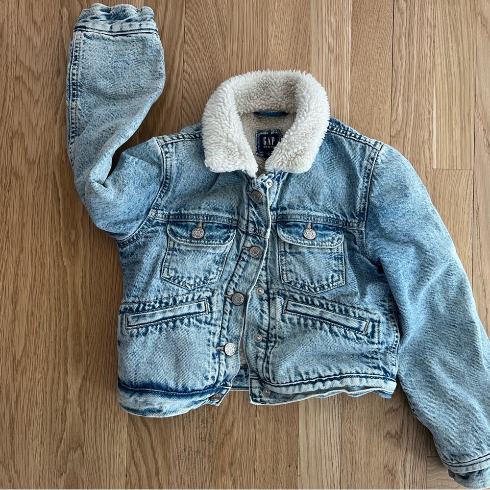 Gap kids Sherpa icon denim coat, size 8, excellent used condition